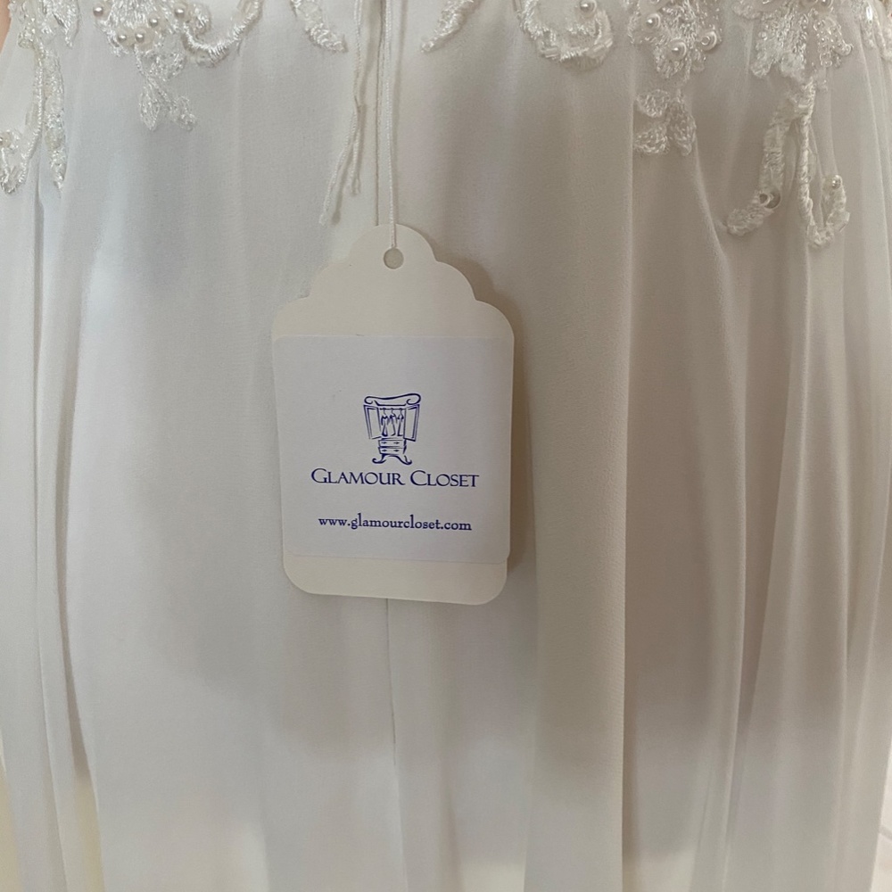 Michelle Roth Wedding Dress - Picture 13 of 16